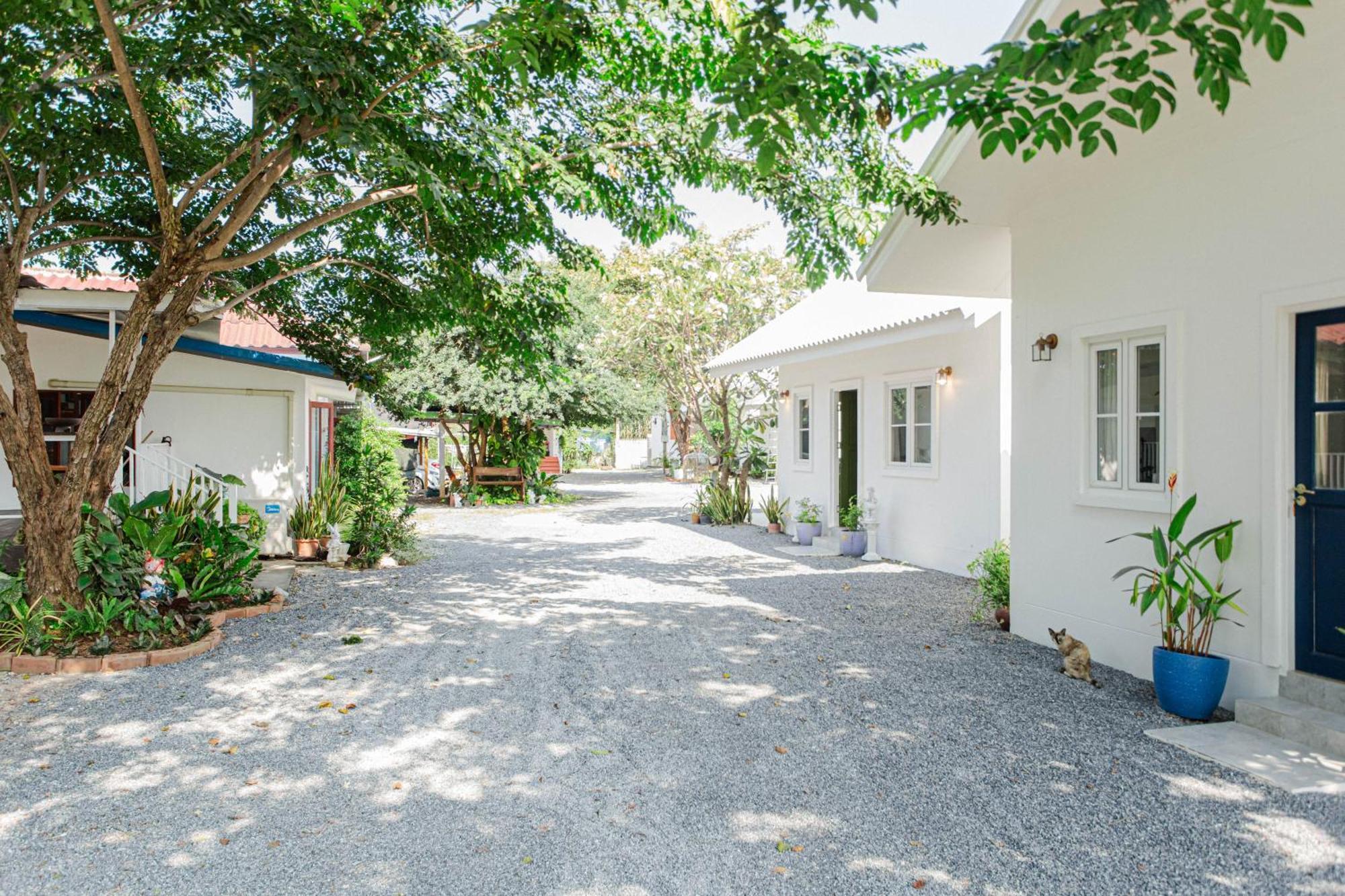Vawa Guesthouse Kanchanaburi Luaran gambar